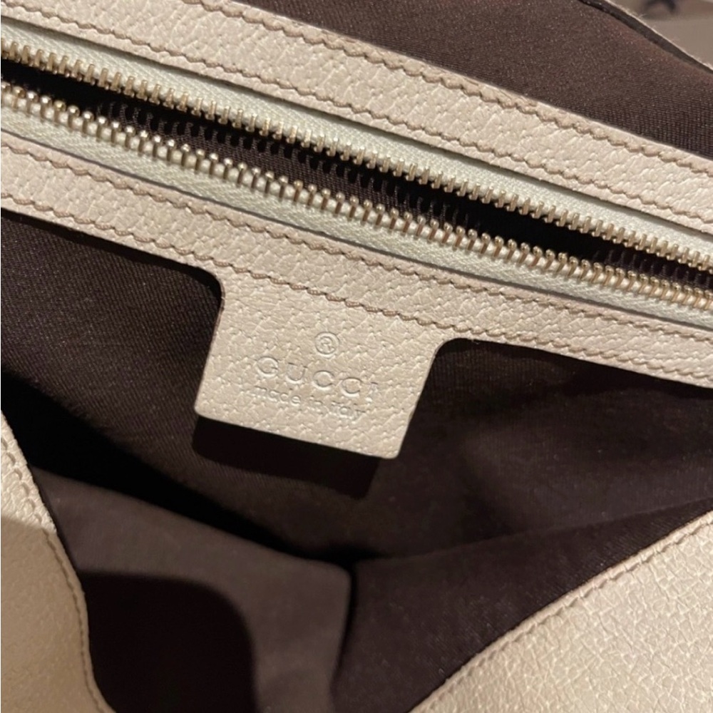 Gucci GG Canvas Leather White Charmy Medium Shoulder Bag - Picture 7 of 9